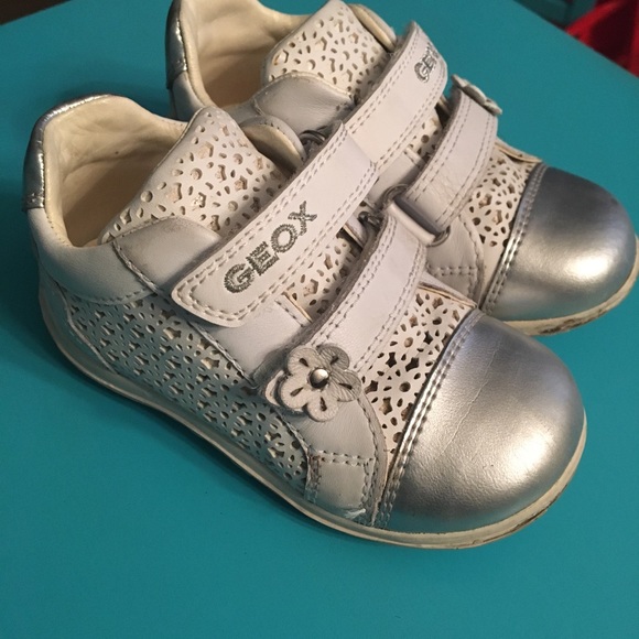 Geox Other - Geox Respira Leather Velcro Sneakers